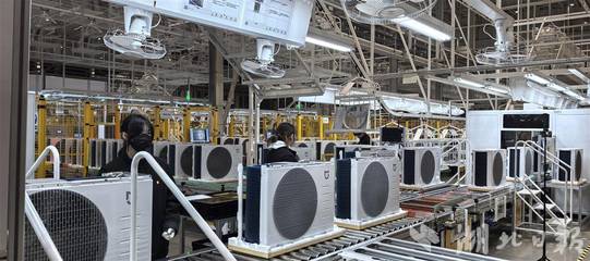 人均100元、总额超14万！小米武汉工厂开工红包直达一线车间